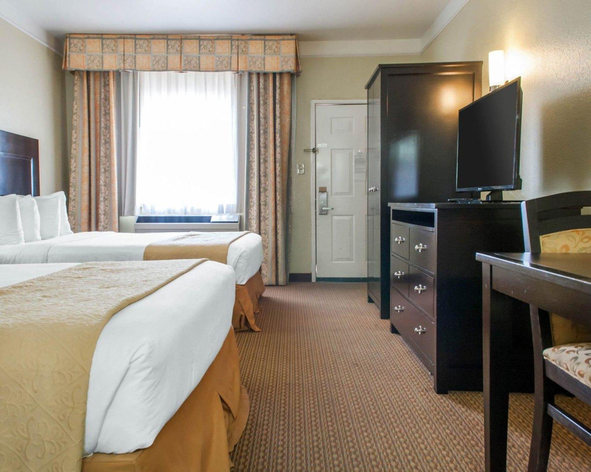 Hotel Quality & I-40 Exit 20 Gallup