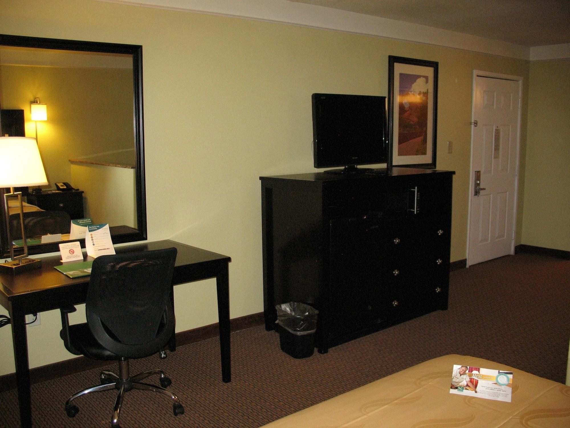 Hotel Quality & I-40 Exit 20 Gallup