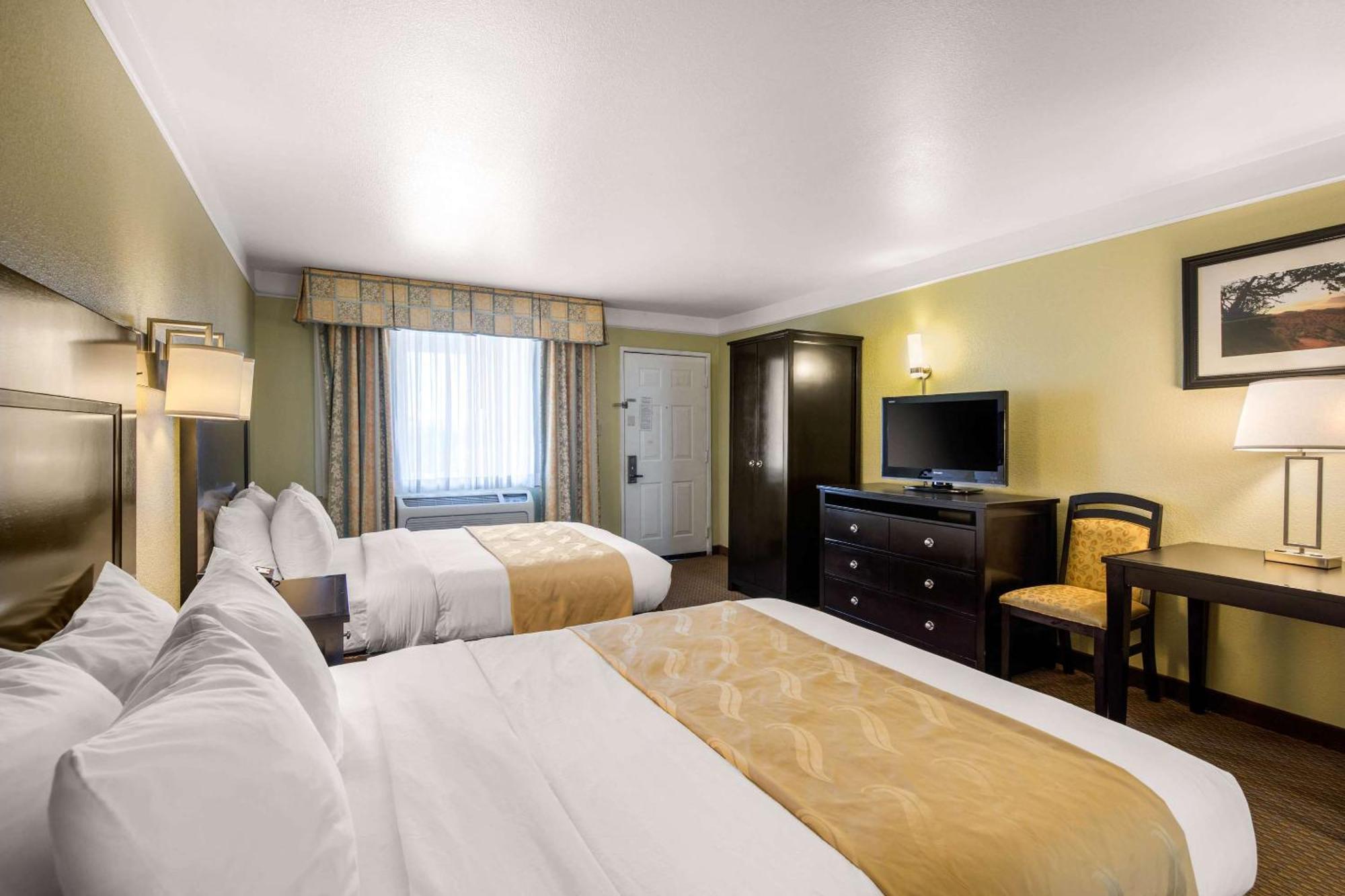 Hotel Quality & I-40 Exit 20 Gallup